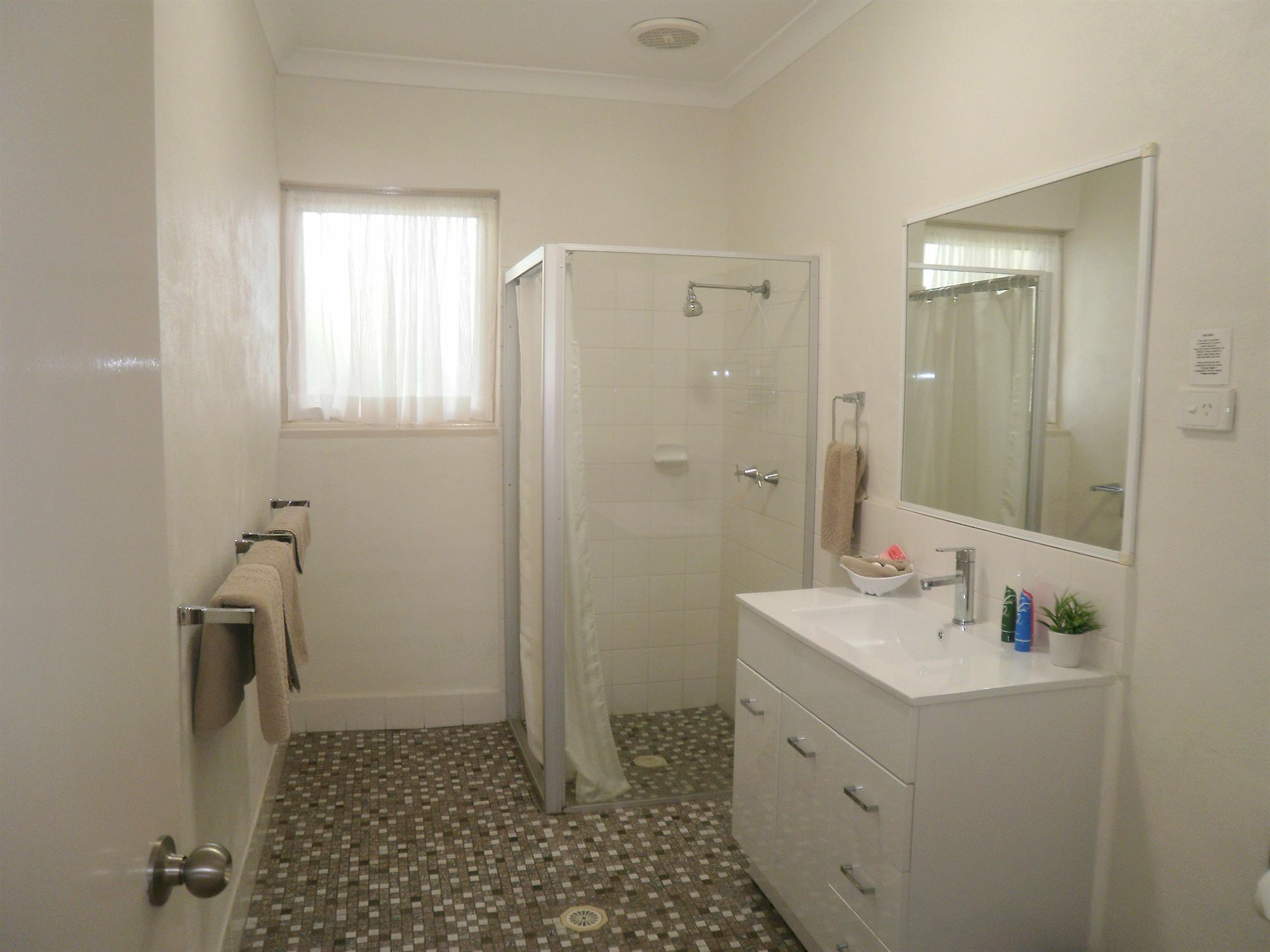 Motel The Carmel Yamba Esterno foto